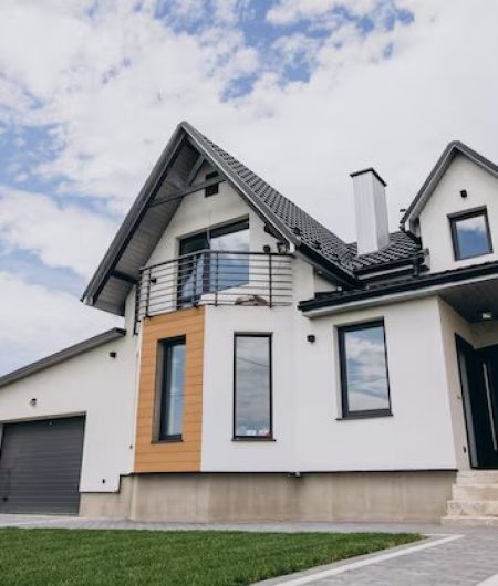 house-isolated-field_1303-23773